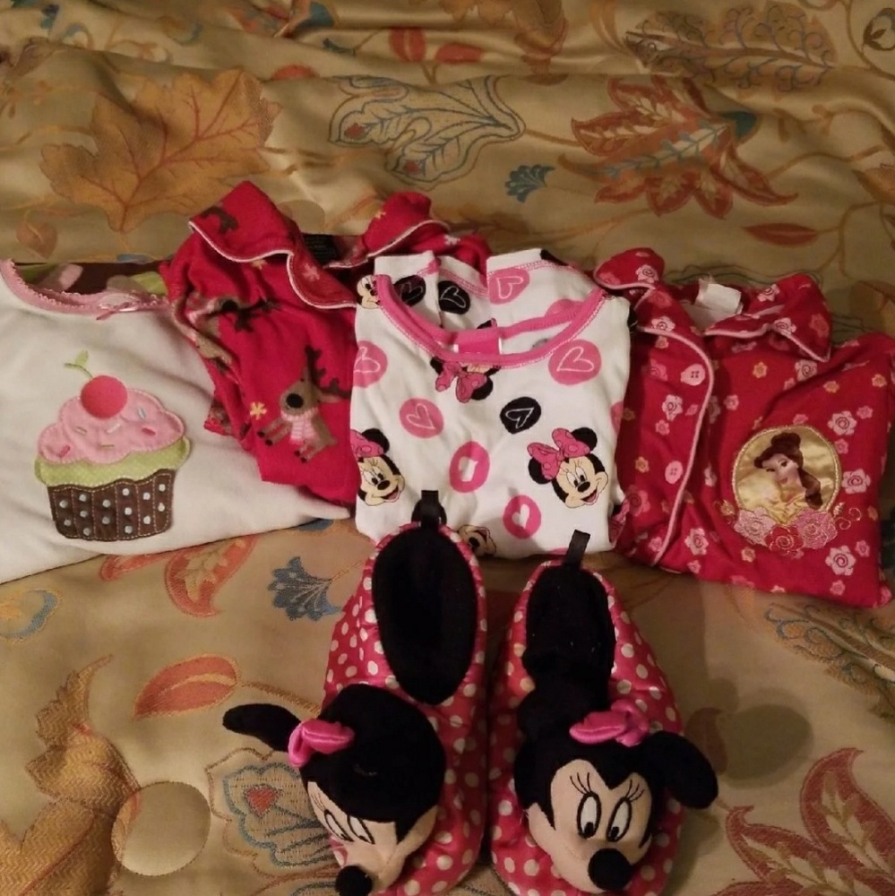 Disney pajamas 4 sets including slippers